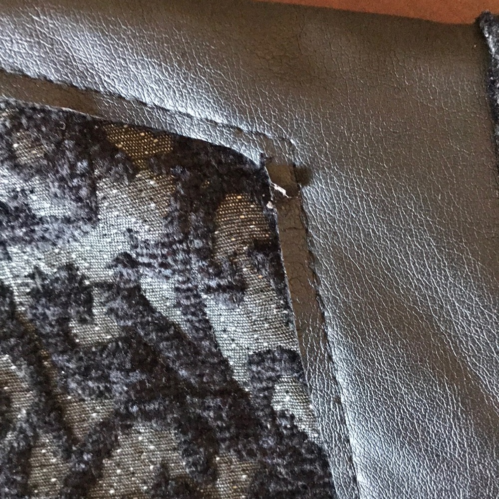 donating ⏰ Zara Black Jacquard Knit Crewneck Sweater • Small - Picture 6 of 6